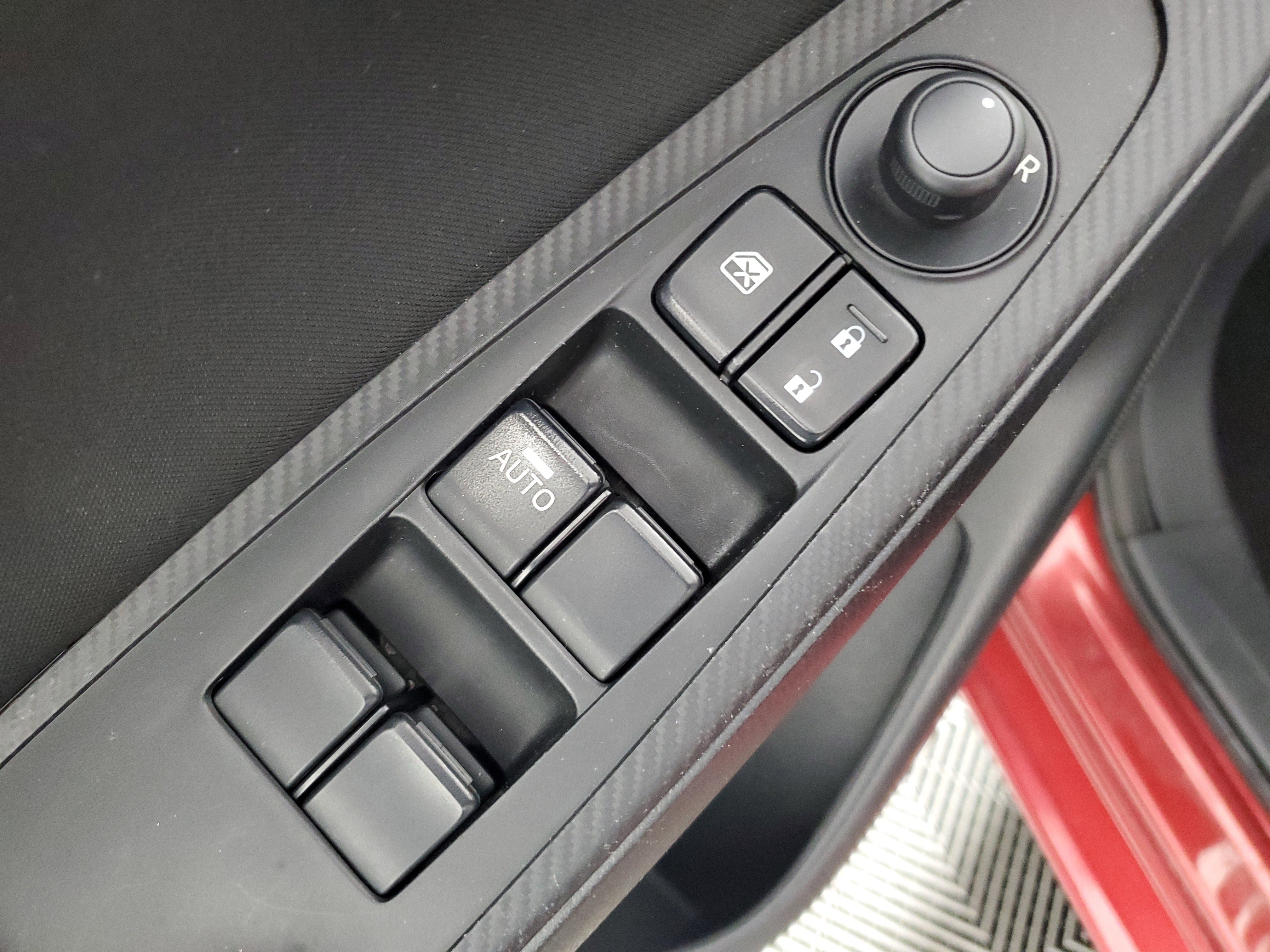 Used 2019 Toyota Yaris LE image 28