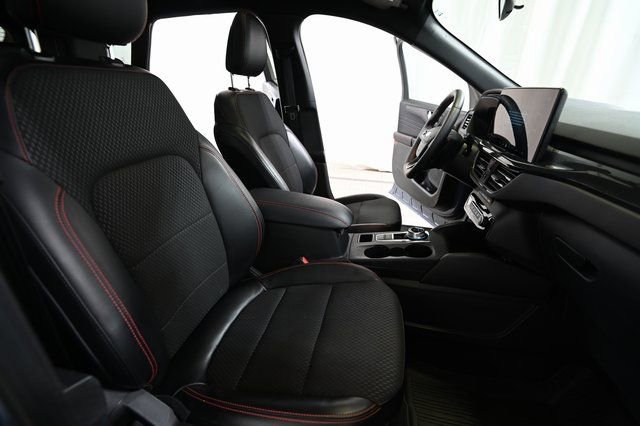 Used 2023 Ford Escape ST-Line w/ Tech Pack #1 AWD/4WD image 28