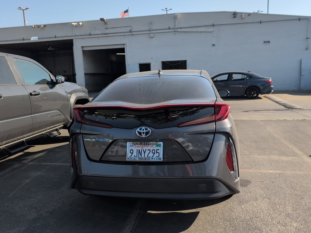Certified 2019 Toyota Prius Prime Plus w/ Carpet Mat Package FWD image 4