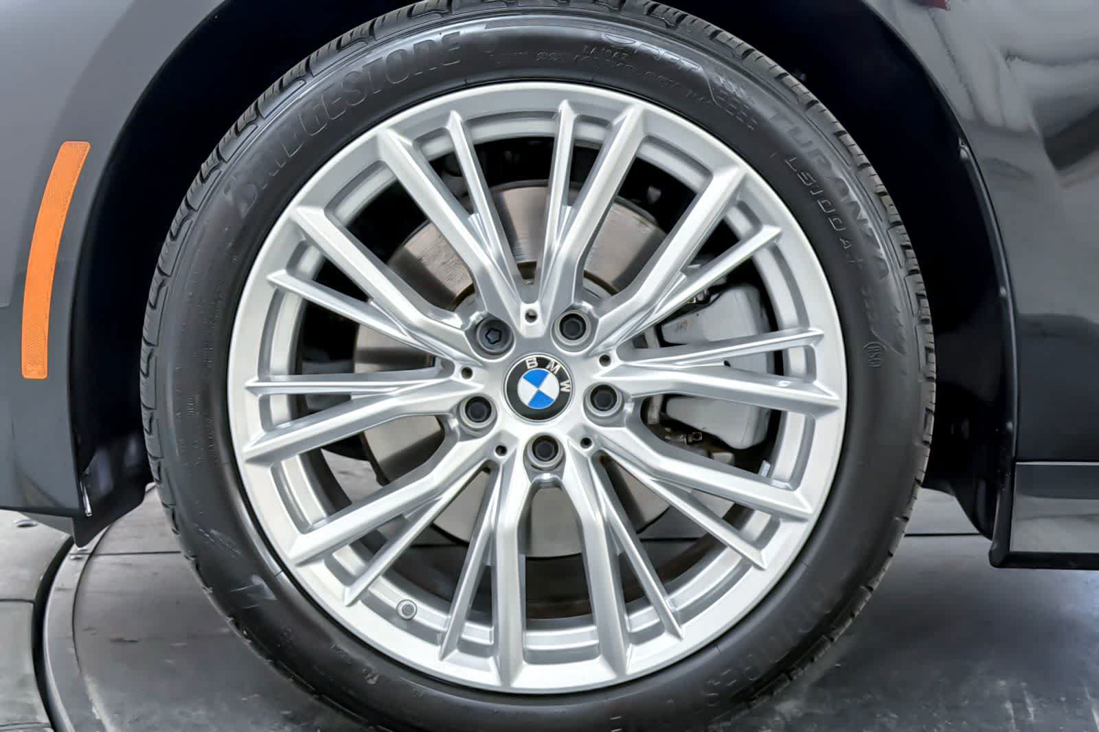 Used 2024 BMW 330i Sedan w/ Convenience Package RWD image 26