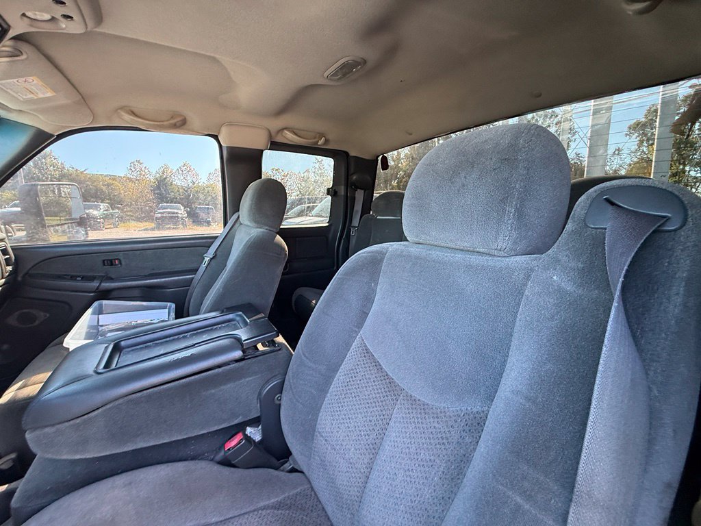 Used 2003 Chevrolet Silverado 2500 LS w/ Snow Plow Prep Package AWD/4WD image 14