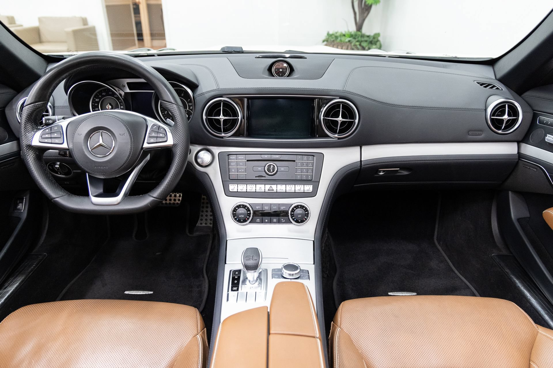 Used 2017 Mercedes-Benz SL 450 image 5