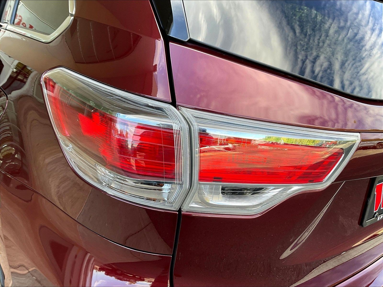 Used 2016 Toyota Highlander XLE AWD/4WD image 23
