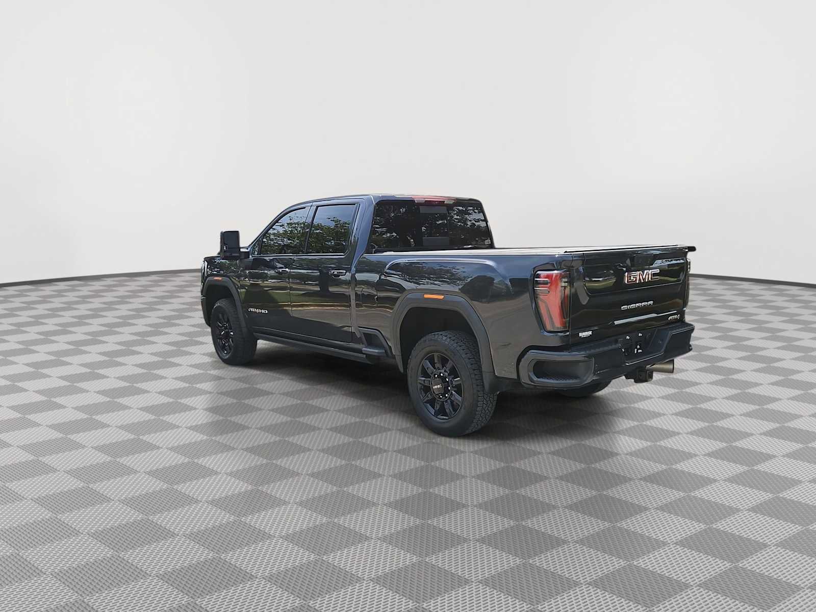 Used 2024 GMC Sierra 2500 AT4 w/ AT4 Premium Plus Package AWD/4WD image 10