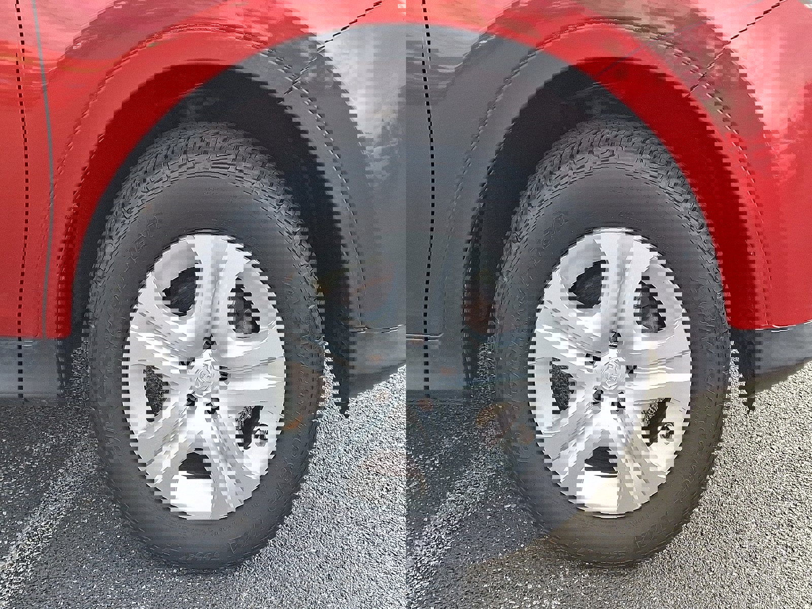 Used 2015 Toyota RAV4 LE image 8