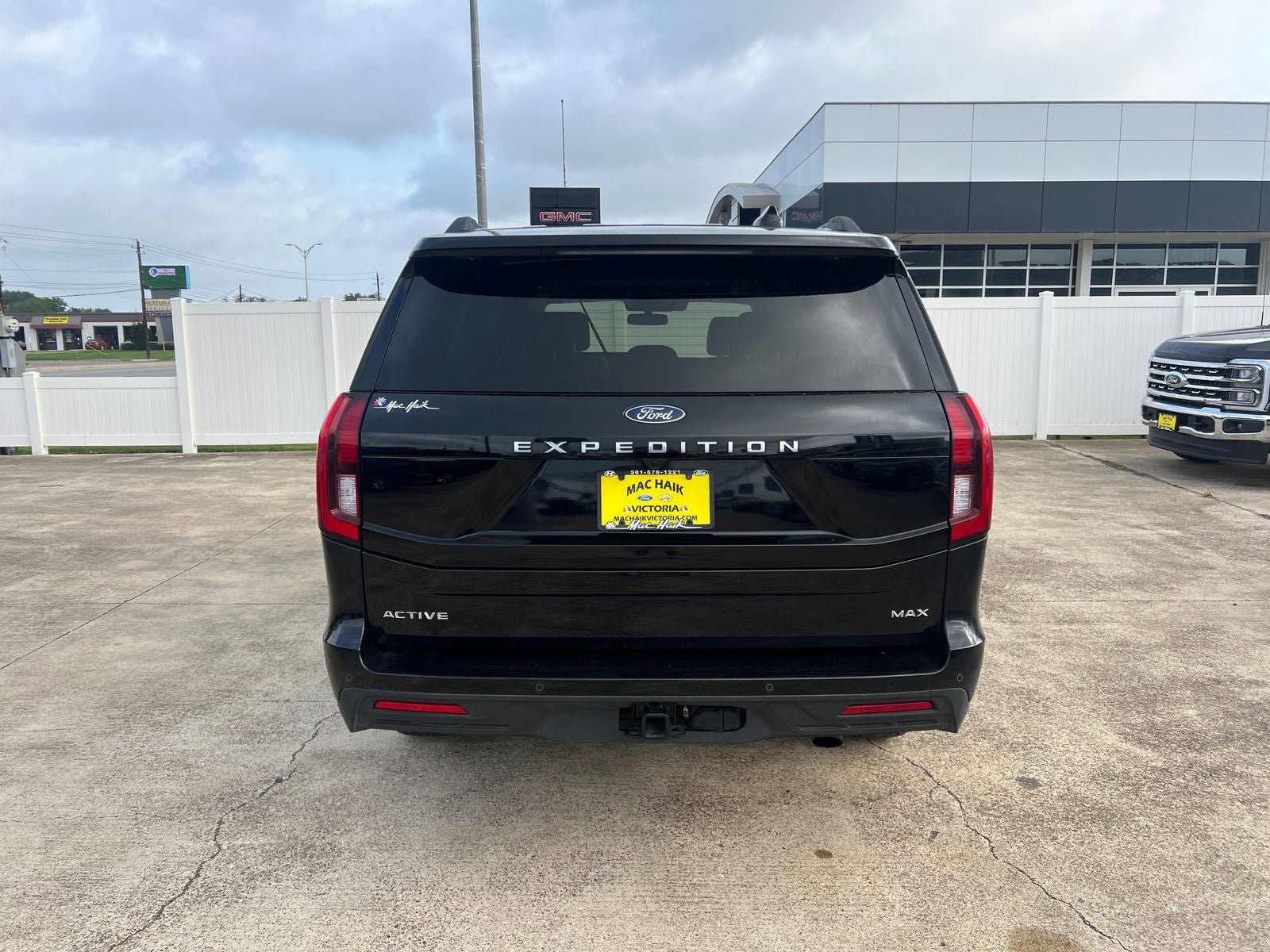 Used 2025 Ford Expedition Max Active AWD/4WD image 4