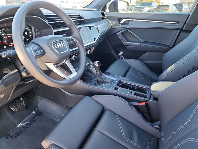 New 2025 Audi Q3 2.0T Premium image 24