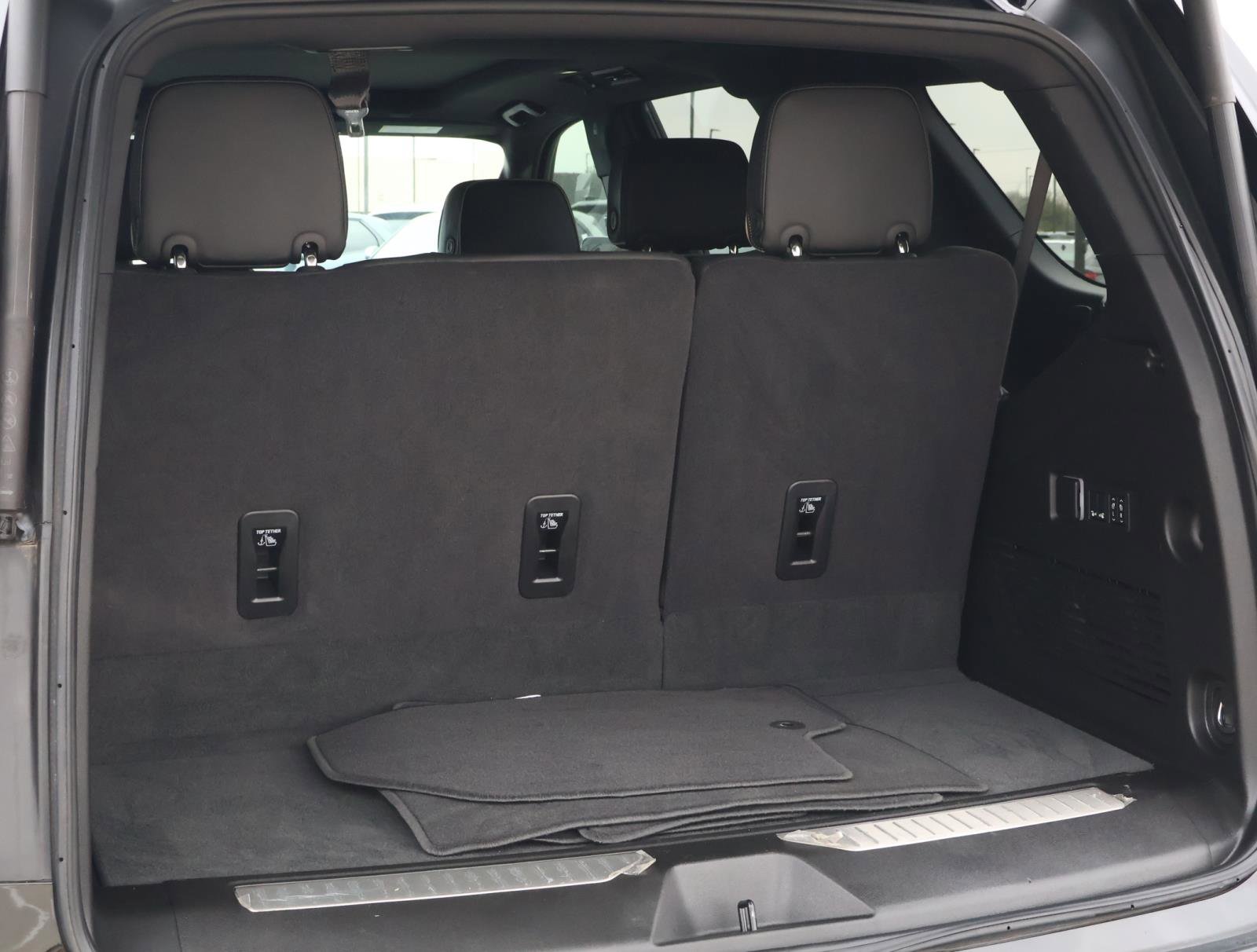 Used 2024 Chevrolet Tahoe Premier w/ Premium Package image 26