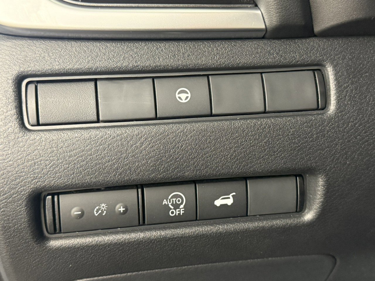 Used 2024 Nissan Rogue SV image 22