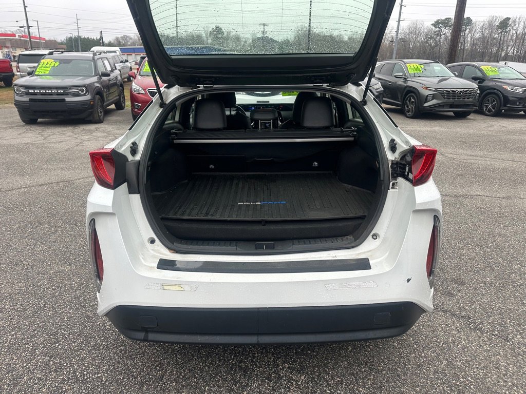 Used 2021 Toyota Prius Prime XLE image 10