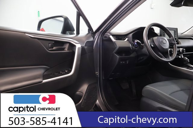 Used 2022 Toyota RAV4 LE AWD/4WD image 10