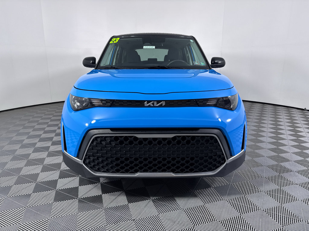 Used 2023 Kia Soul S FWD image 2