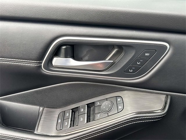 Certified 2024 Nissan Rogue Platinum w/ Platinum Premium Package image 26