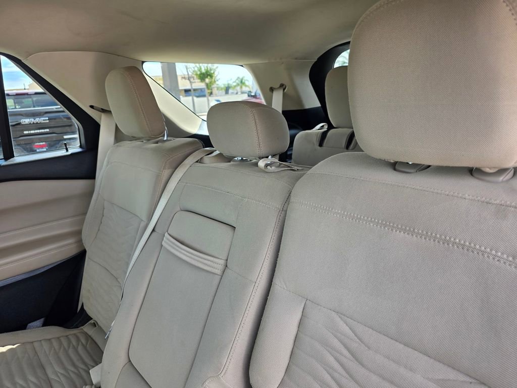 Used 2021 Ford Explorer XLT image 15