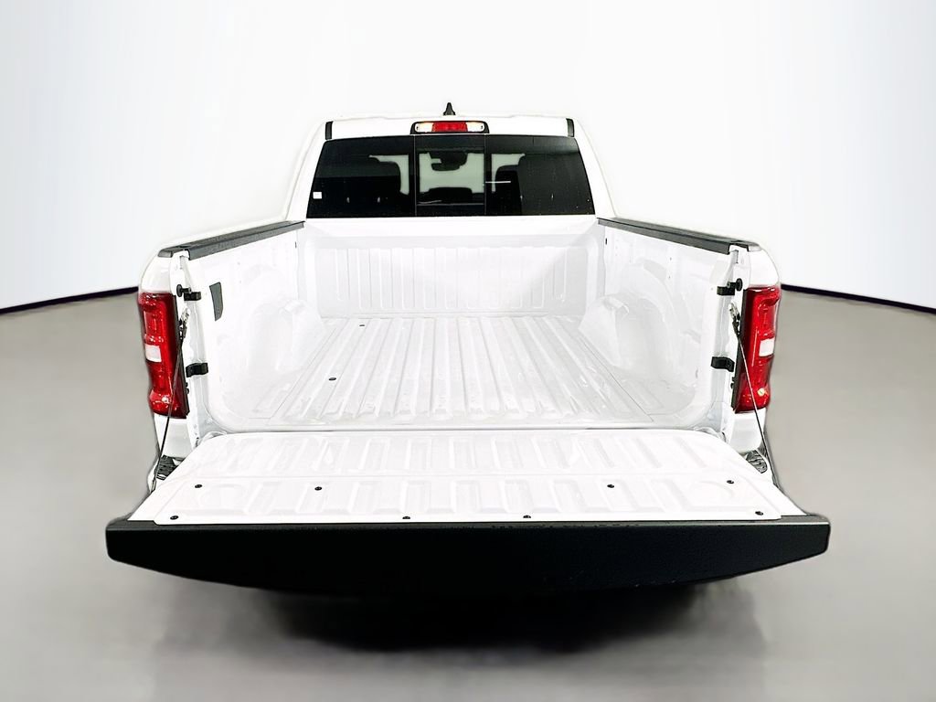 New 2026 RAM 1500 Laramie w/ Laramie Preferred Package AWD/4WD image 16