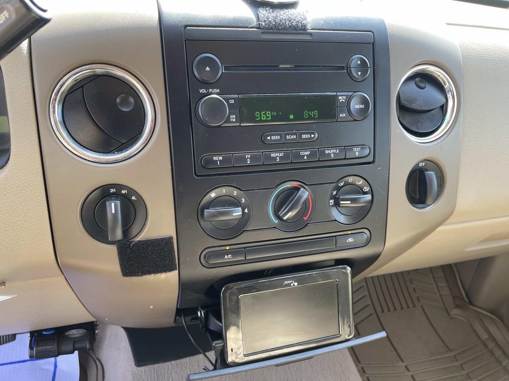 Used 2005 Ford F150 XLT AWD/4WD image 24
