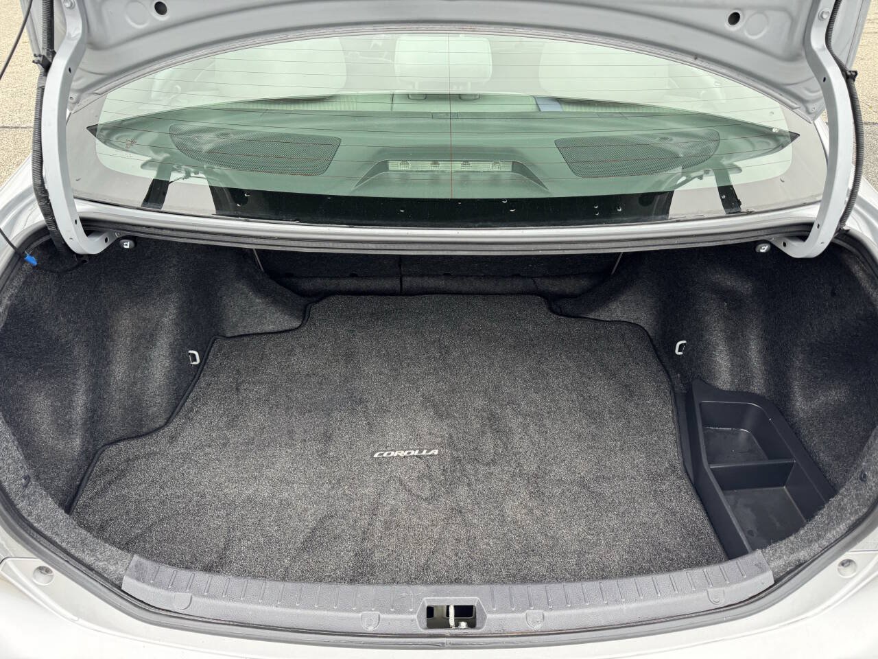 Used 2010 Toyota Corolla LE FWD image 27