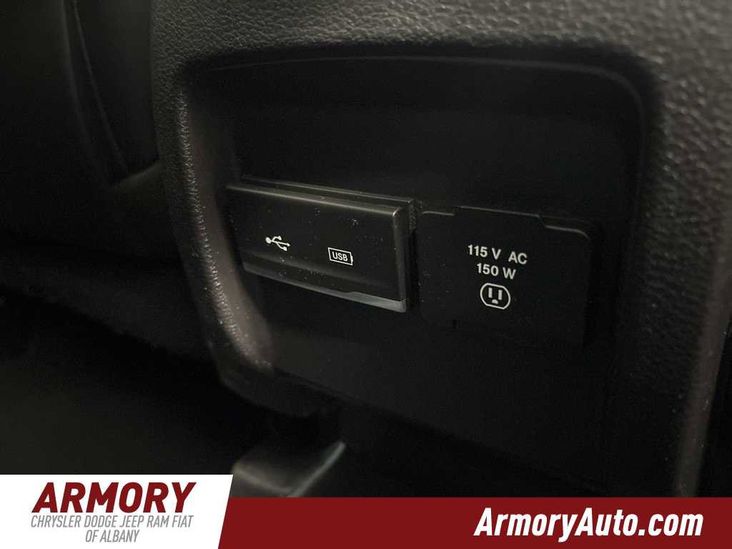 Used 2019 Jeep Cherokee Limited image 38