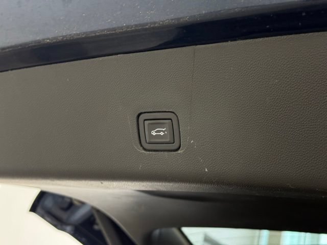 Certified 2023 Chevrolet Traverse LT AWD/4WD image 41