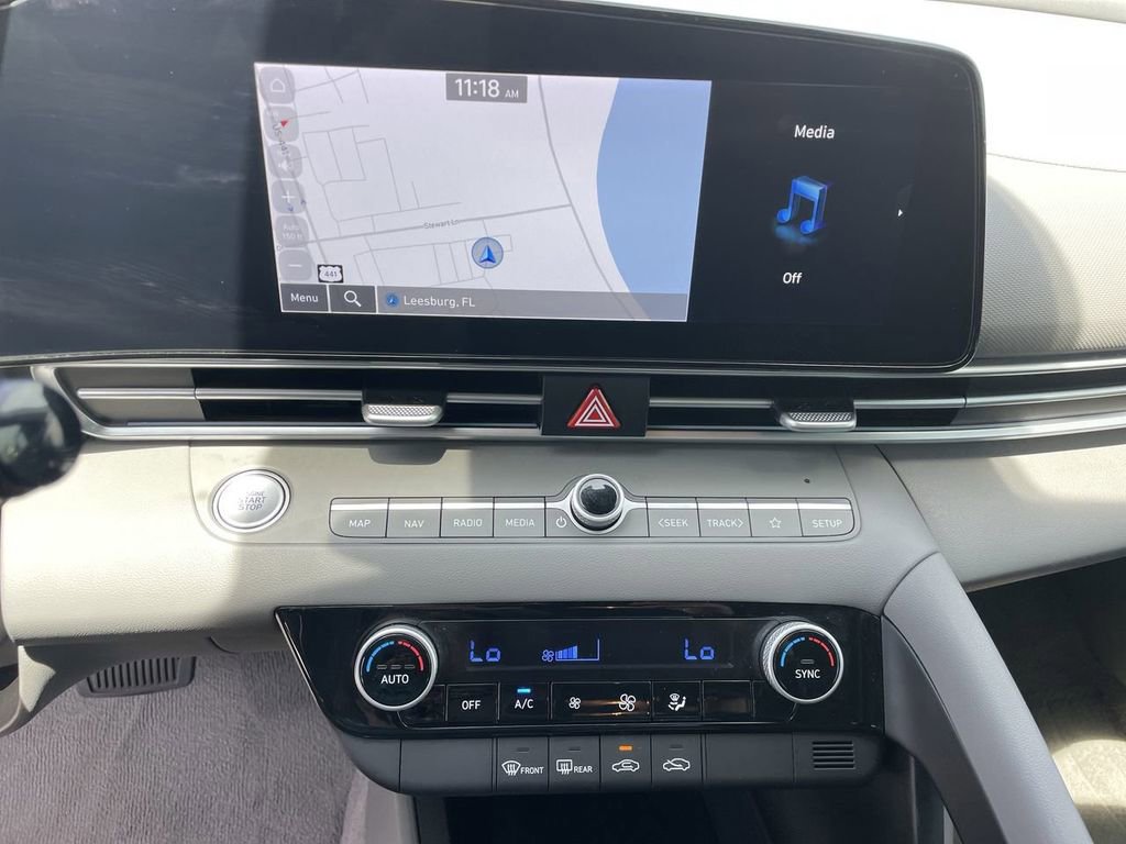 Certified 2024 Hyundai Elantra SEL FWD image 23