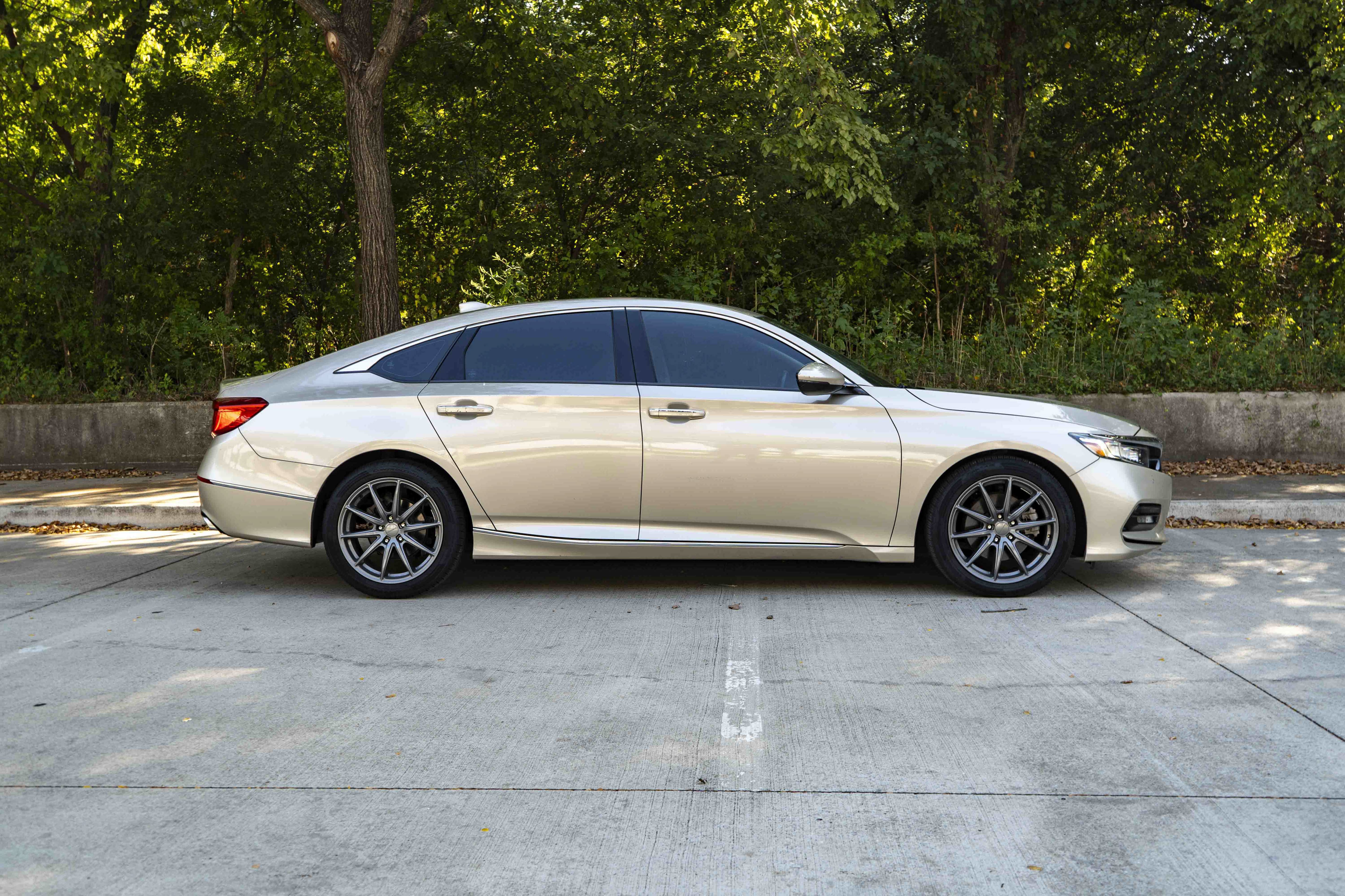 Used 2020 Honda Accord Touring image 10