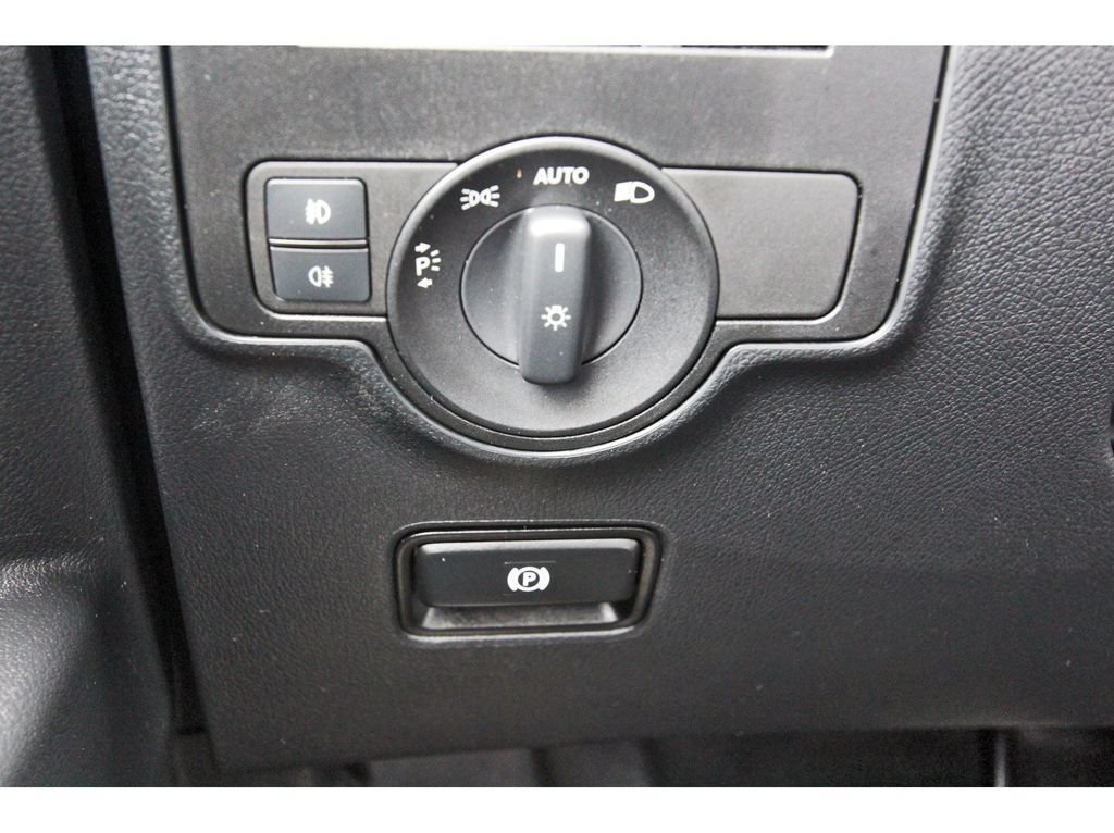 Used 2023 Mercedes-Benz Metris Passenger image 24