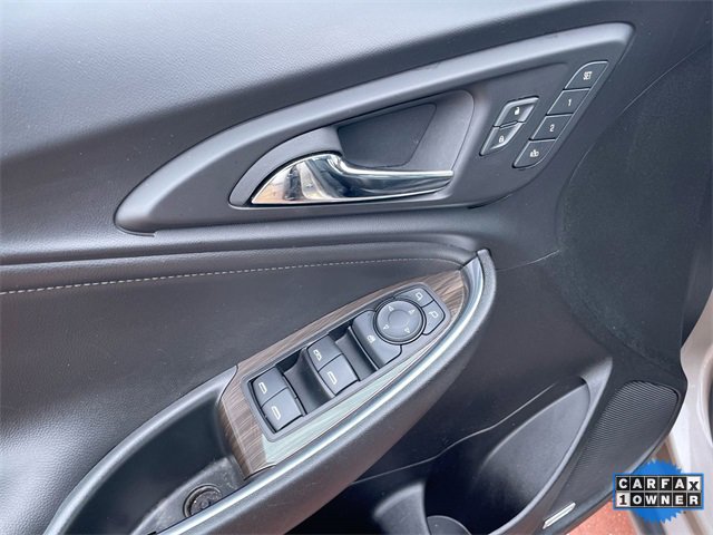 Used 2024 Chevrolet Malibu LT image 11