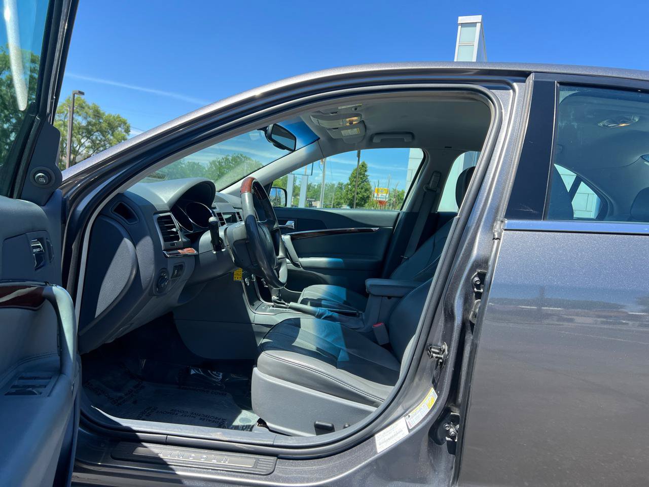 Used 2010 Lincoln MKZ FWD image 15