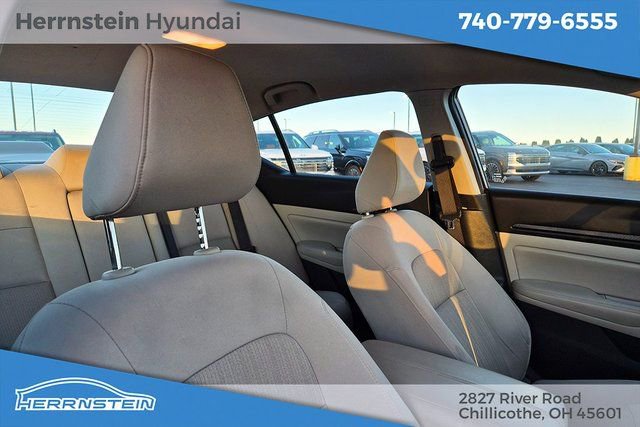 Used 2024 Nissan Altima 2.5 SV image 28