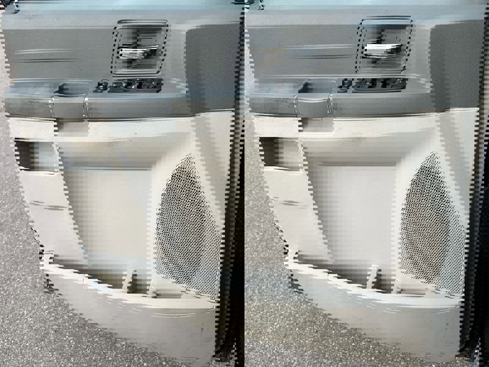 Used 2009 Chrysler Town & Country LX image 25