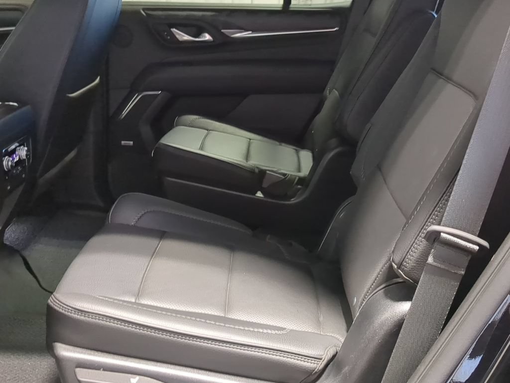 Used 2023 GMC Yukon Denali AWD/4WD image 23