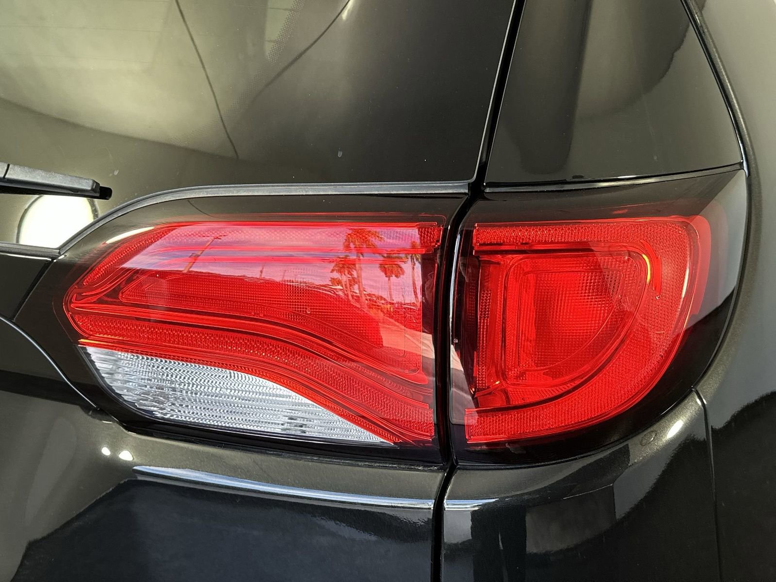 Used 2023 Chrysler Voyager LX image 30