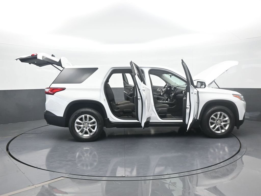 Used 2021 Chevrolet Traverse LS image 68