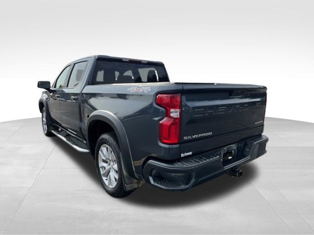 Used 2020 Chevrolet Silverado 1500 Custom w/ Custom Value Package AWD/4WD image 3
