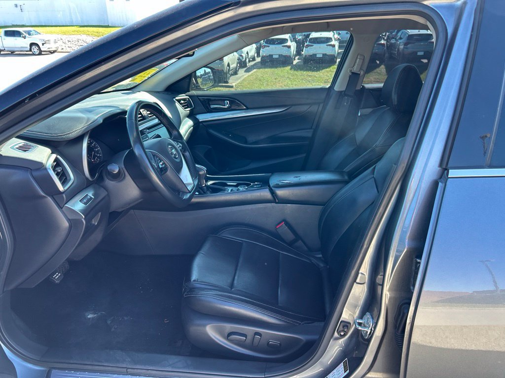 Used 2021 Nissan Maxima 3.5 SV w/ Floor Mat Group FWD image 6