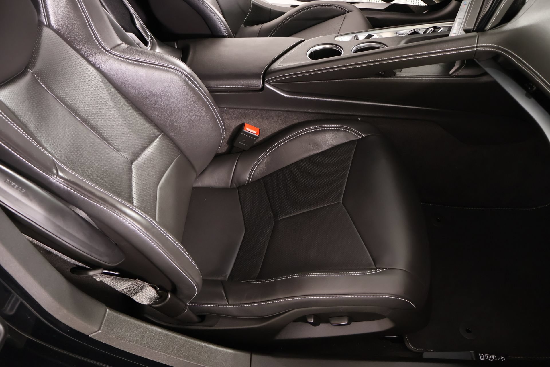 Used 2026 Chevrolet Corvette Stingray Coupe w/ 1LT RWD image 11