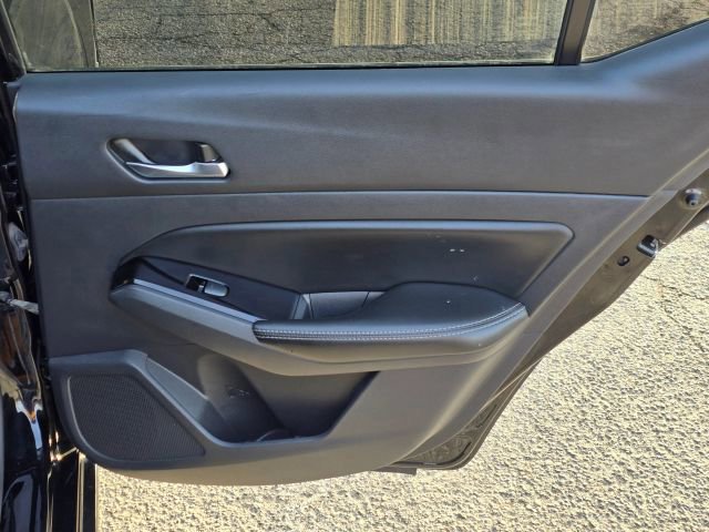 Used 2021 Nissan Altima 2.5 SV image 14