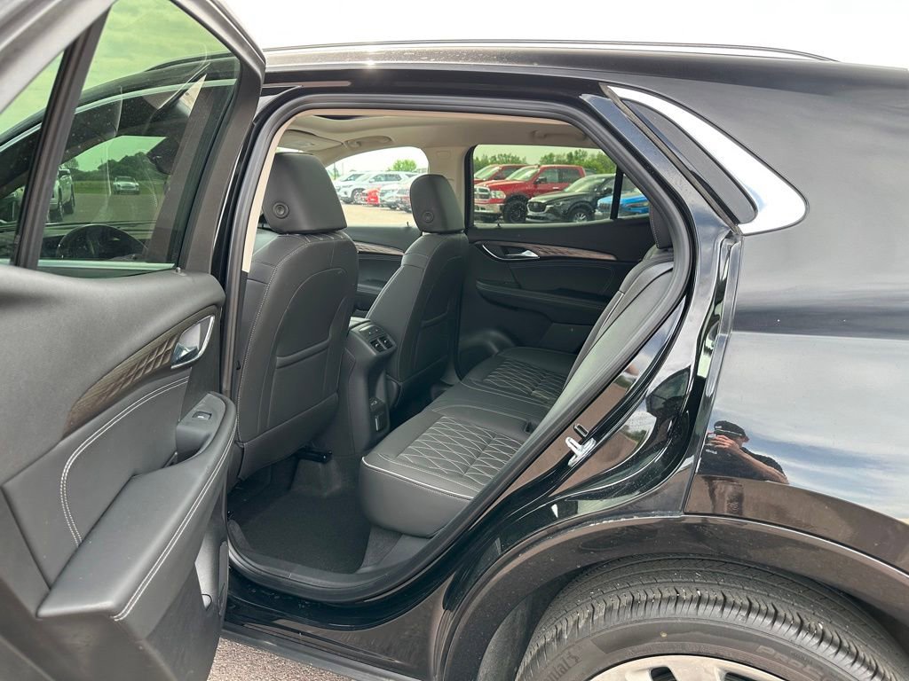 Used 2023 Buick Envision Avenir AWD/4WD image 20