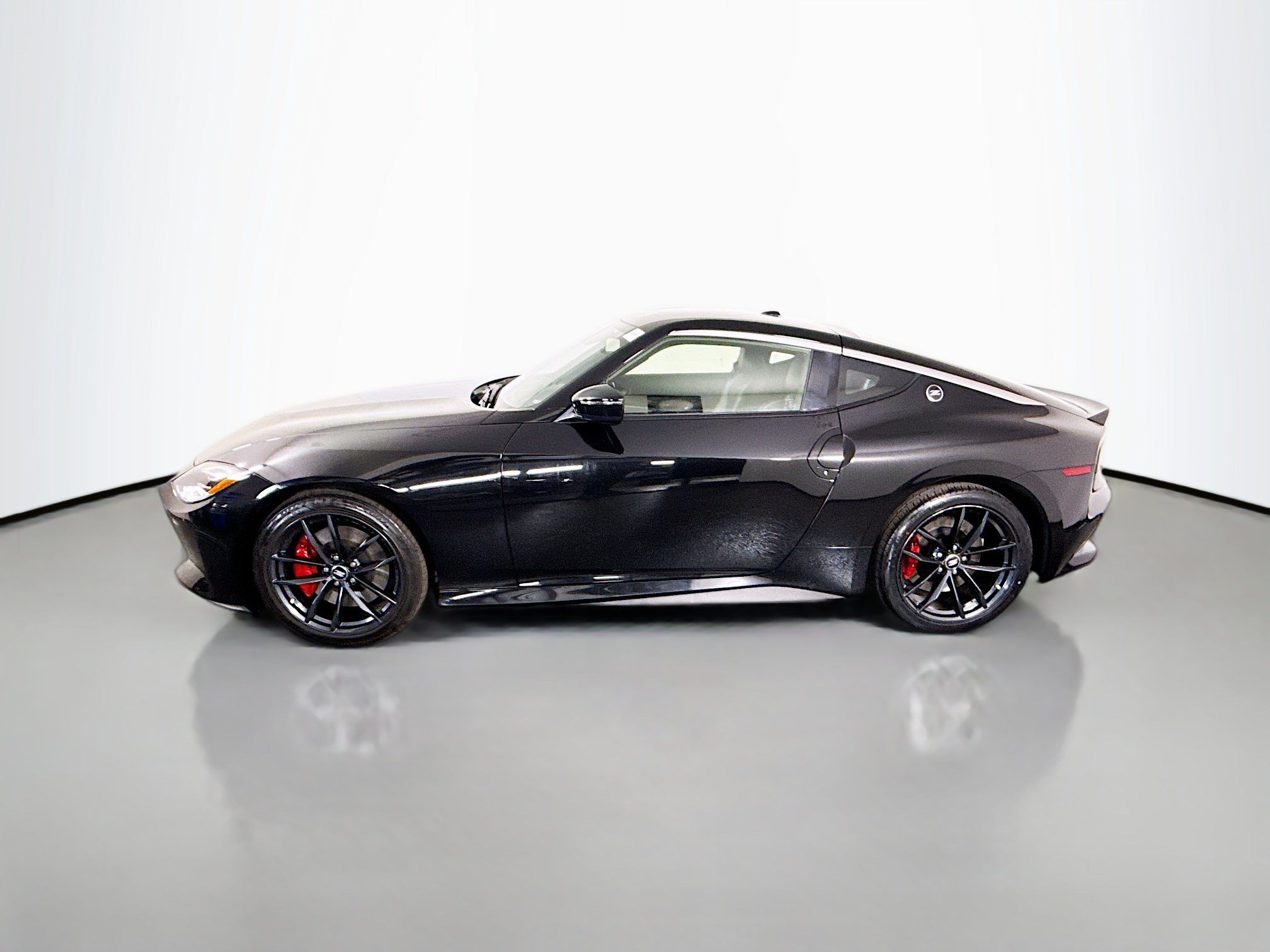 Used 2024 Nissan Z Performance w/ Floor Mat Package RWD image 6