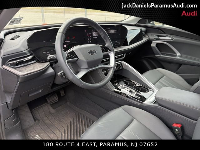 Used 2025 Audi Q5 Premium w/ Convenience Package AWD/4WD image 10