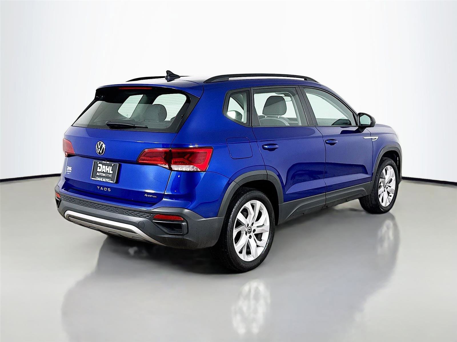 Used 2023 Volkswagen Taos S w/ Driver Assistance Package AWD/4WD image 13
