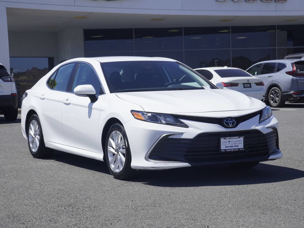 Used 2023 Toyota Camry LE w/ Convenience Package FWD image 2