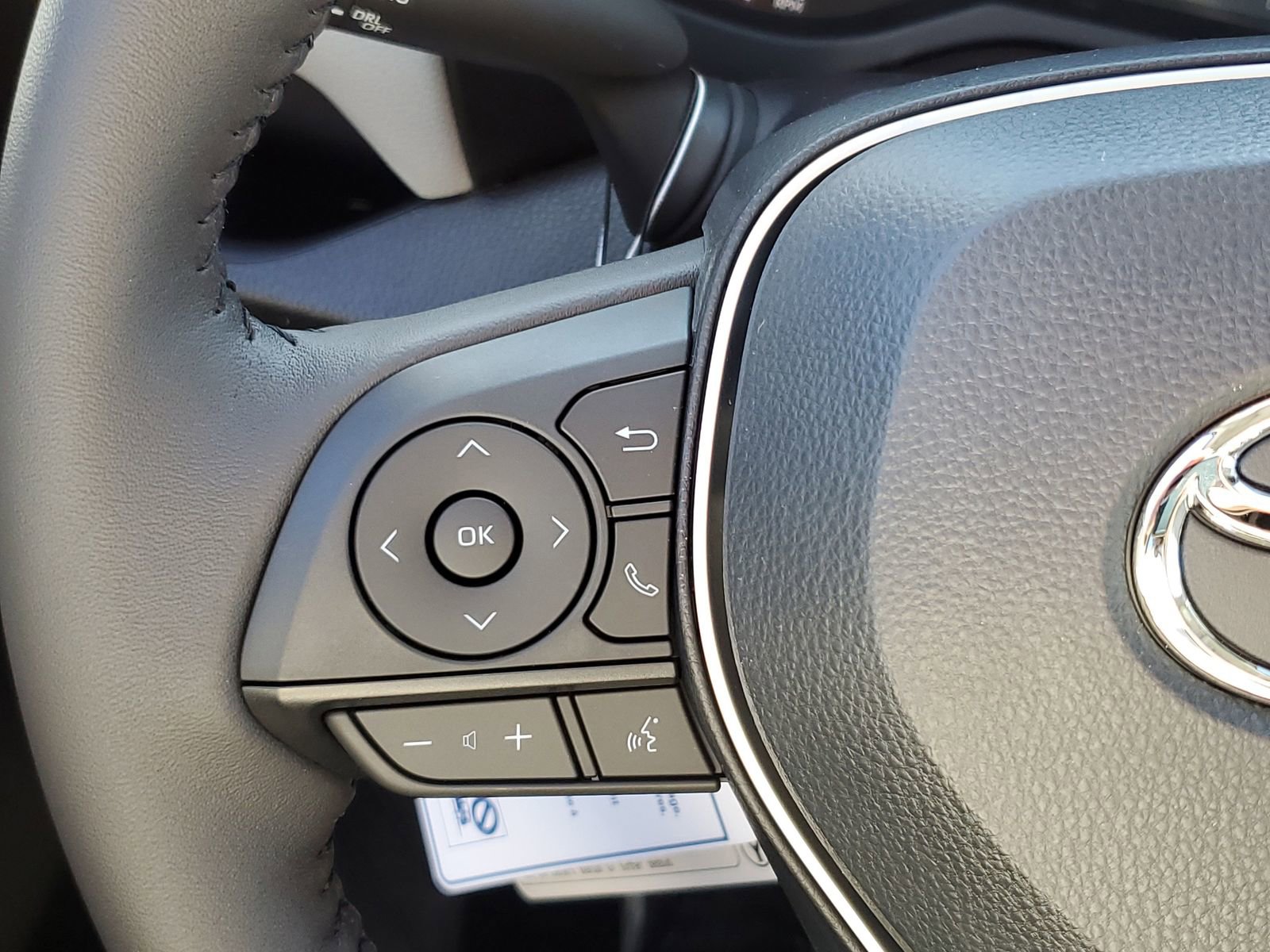 Certified 2025 Toyota RAV4 XLE w/ Convenience Package image 23