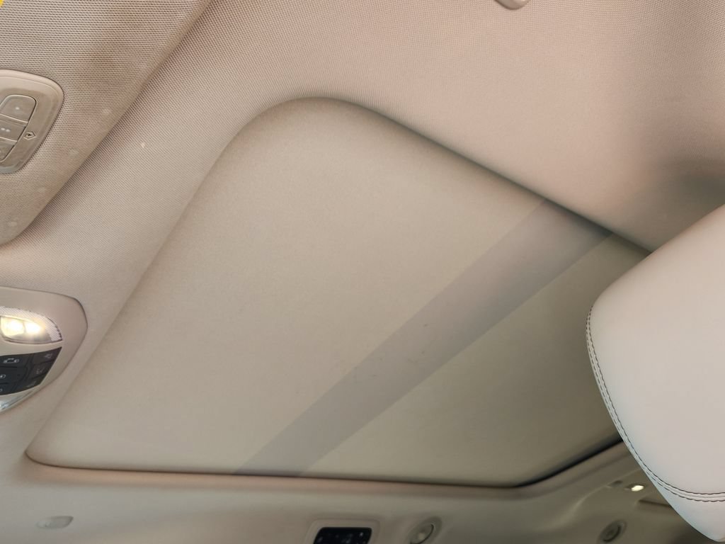 Used 2020 Chrysler Pacifica Limited FWD image 14