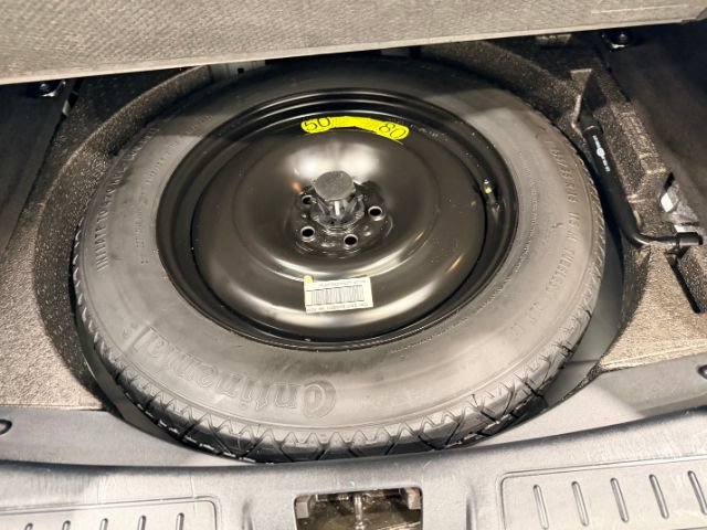 Used 2018 Land Rover Range Rover Evoque SE AWD/4WD image 27