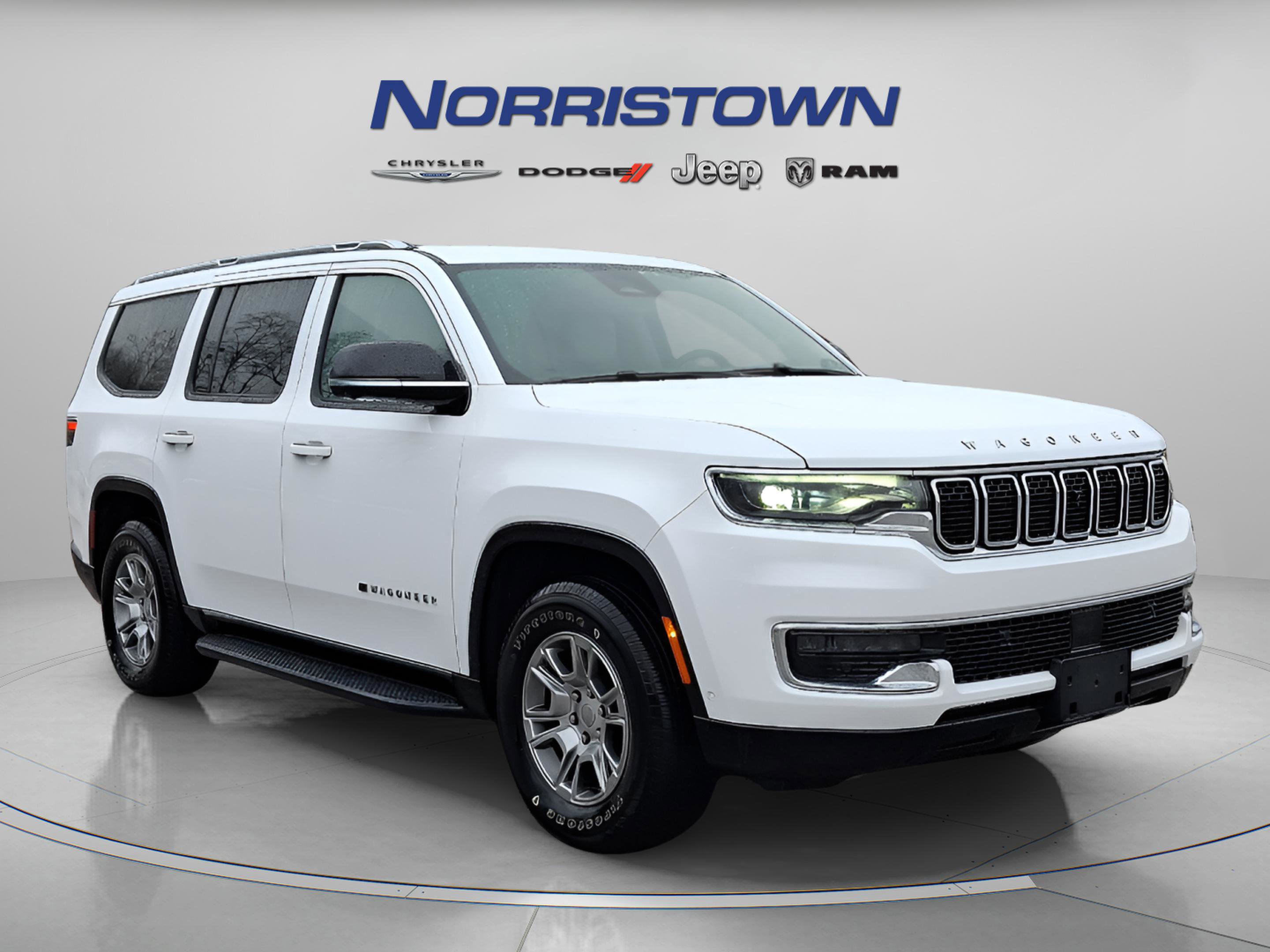 Used 2023 Jeep Wagoneer Series I 4x4 w/ Convenience Group I image 1