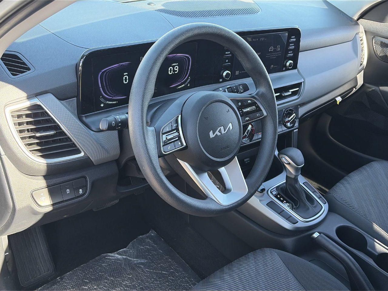 Certified 2026 Kia Seltos LX FWD image 17