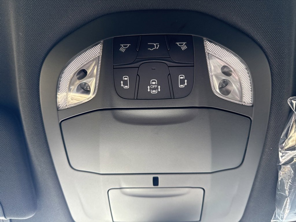 New 2026 Chrysler Pacifica Select image 54