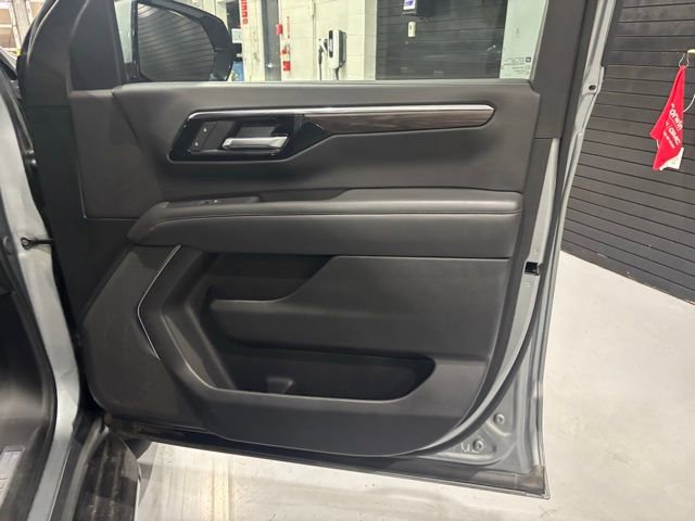 Used 2025 Chevrolet Tahoe LT AWD/4WD image 42