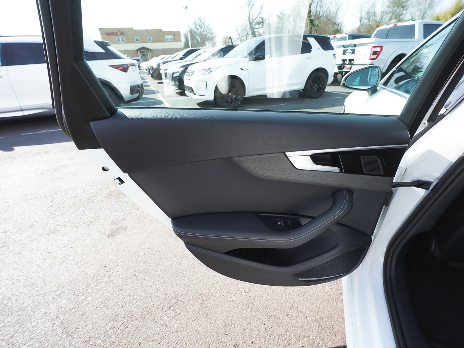 Used 2024 Audi A4 2.0T Premium Plus image 11